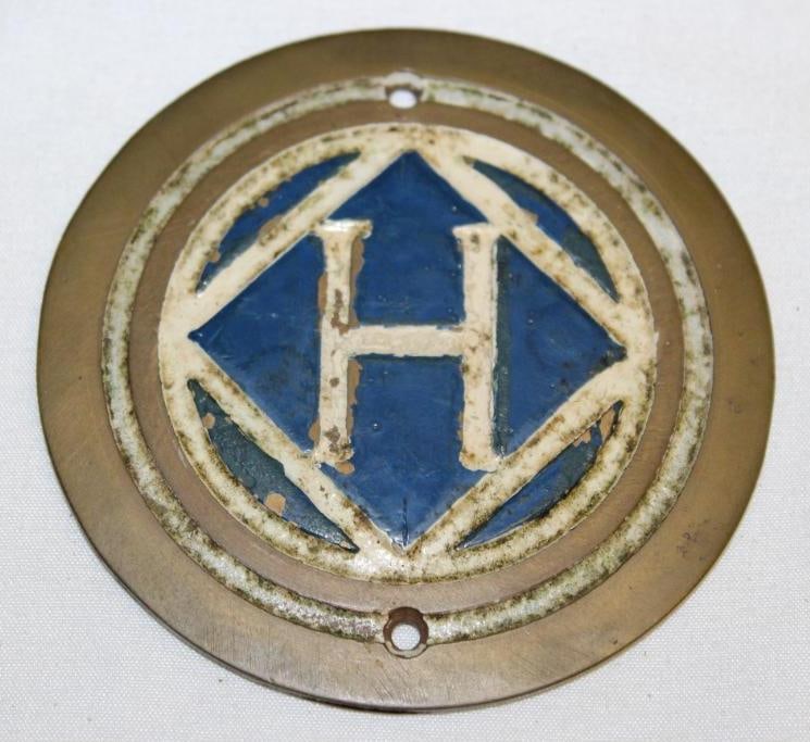 1909-1914 Herreshoff Brass Hubcap Emblem Badge (1 of 2)