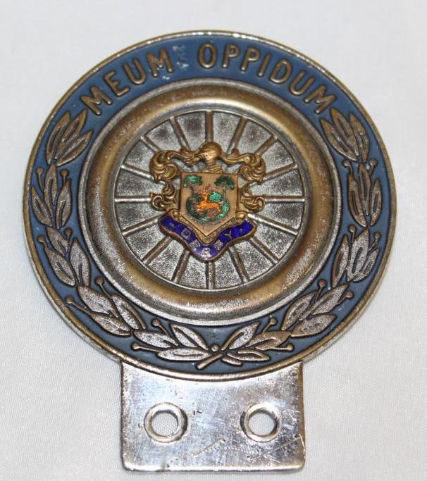Meum Oppidum Automobile Club License Plate Topper Attachment: cloisonne, 3" x 3.75"