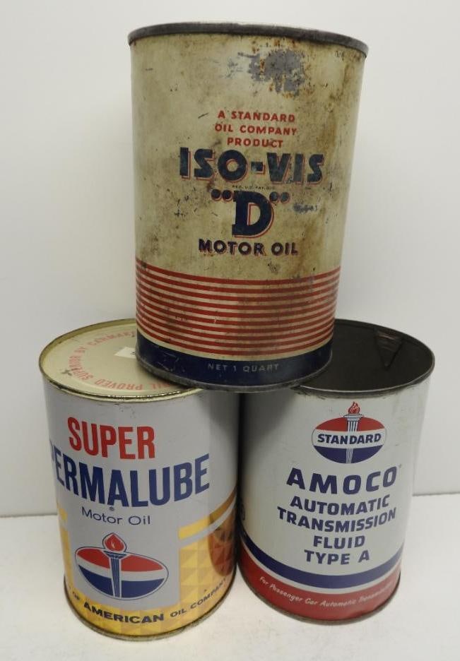 Standard and Amoco Quart Oil Cans (1 of 3)