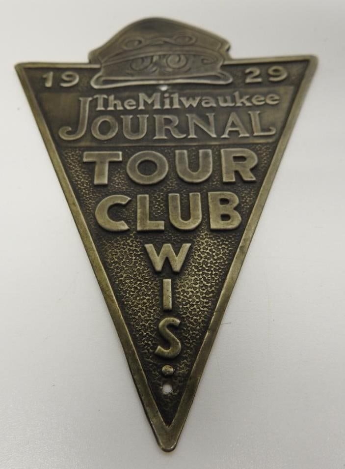 1929 Milwaukee Journal Tour Clube License Plate Topper Sign (1 of 3)