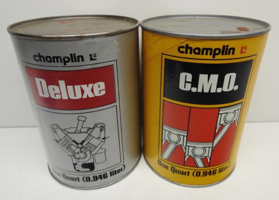 Champlin CMO and Deluxe Quart Oil Cans (1 of 3)