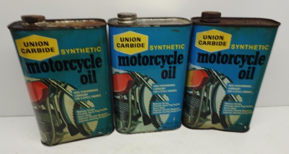 Union Carbide Motorcycle Oil Quart Cans (1 of 3)