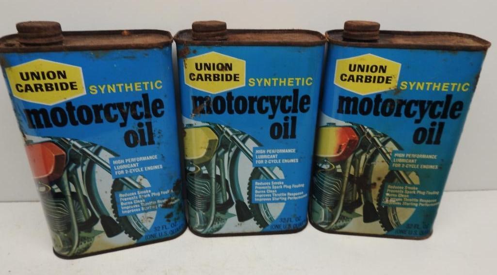 Union Carbide Motorcycle Oil Quart Cans (1 of 4)