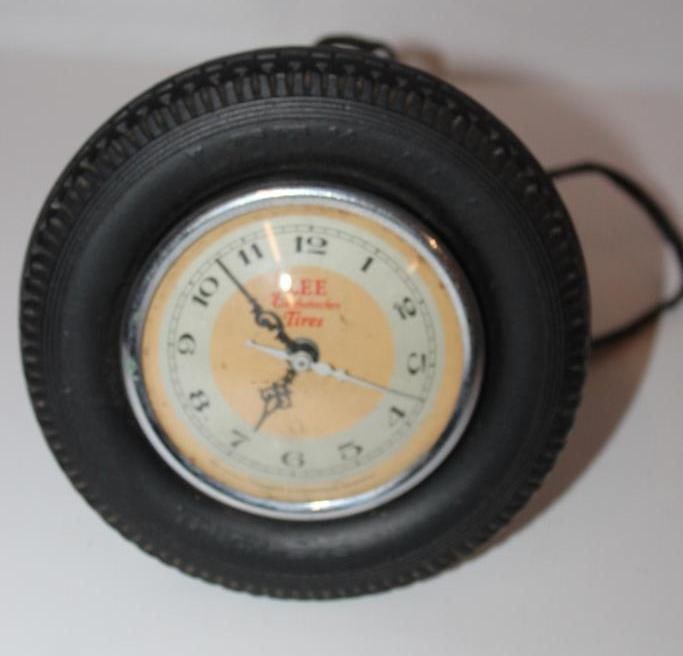 Lee Tires Advertising Clock (1 of 4)
