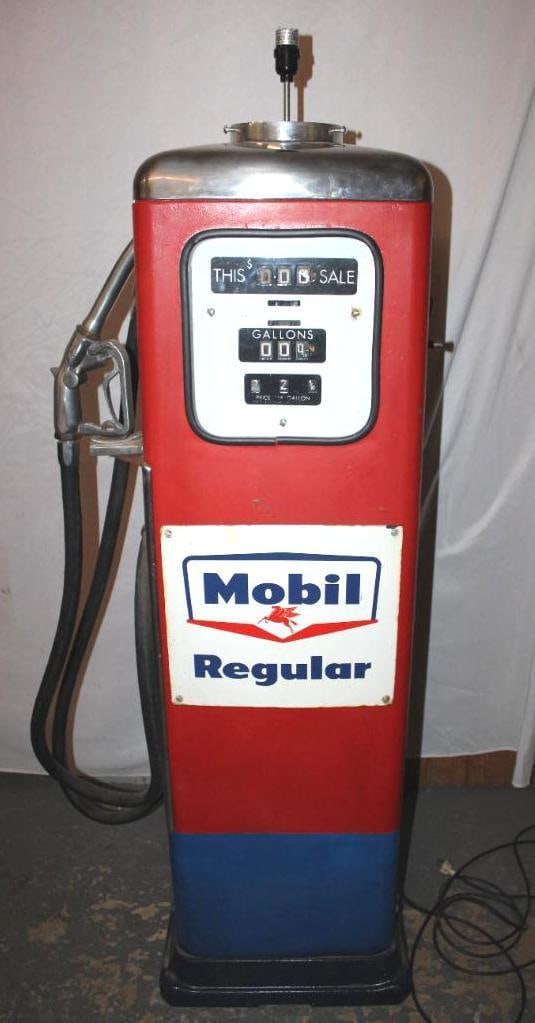 Erie Model 158 Gulf Gas Pump (1 of 8)