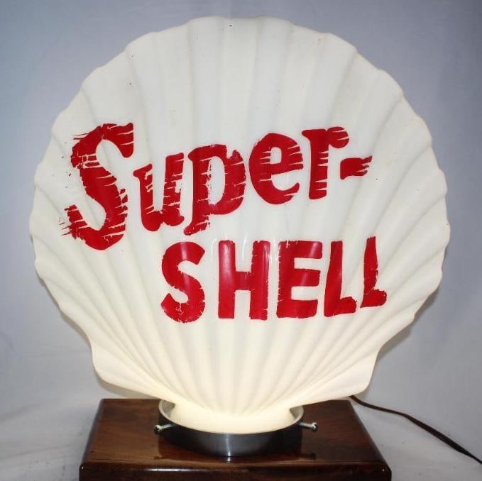 Reproduction Super Shell Clamshell Milk Glass Gas Pump Globe (1 of 4)