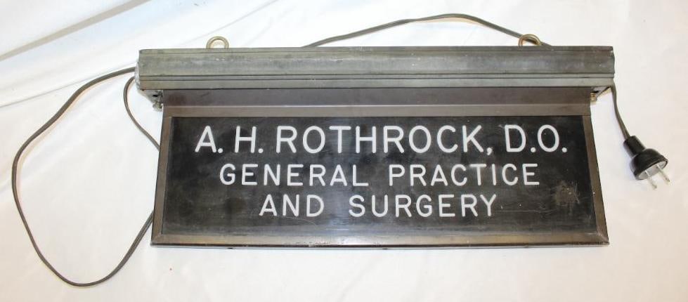 Brass Illuminated Doctors Office Hallway Sign (1 of 4)