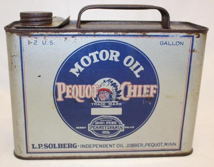 Pequot Chief Graphic Indian 1/2 Gallon Oil Can (1 of 6)