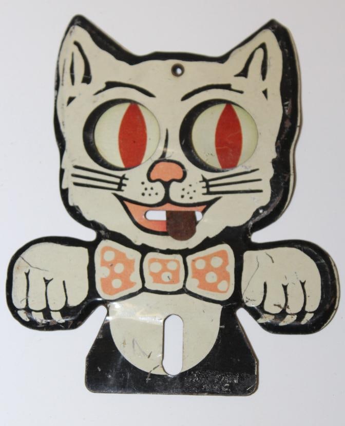 Cat with Moving Eyes and Tongue License Plate Topper: 5" x 4"