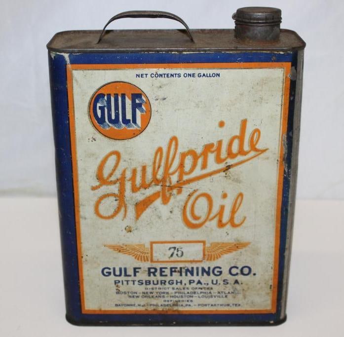 Gulf Gulfpride Winged Aircraft and Marine One Gallon Oil Can: Some staining, scratches, and denting throughout. The reverse has significant paint loss. 8" x 10" x 3"