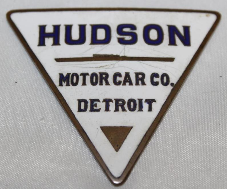 1910-1912 Hudson Motor Car Co Radiator Emblem Badge (1 of 2)
