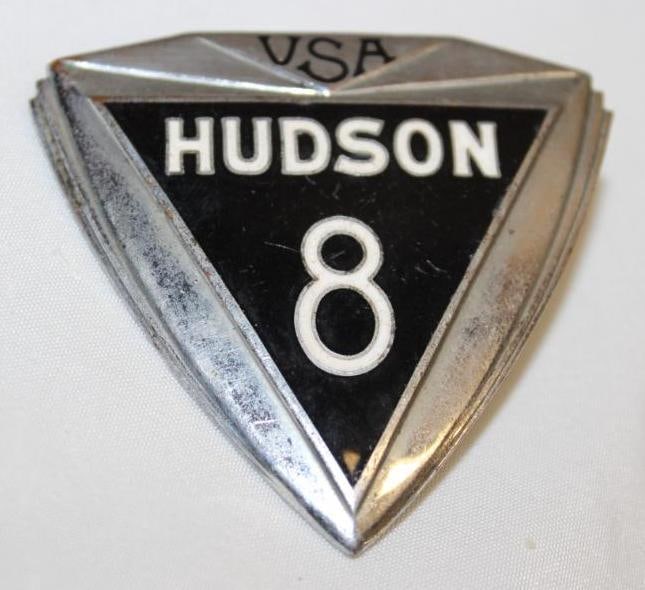 1930-1931 Hudson 8 Radiator Emblem Badge (1 of 2)