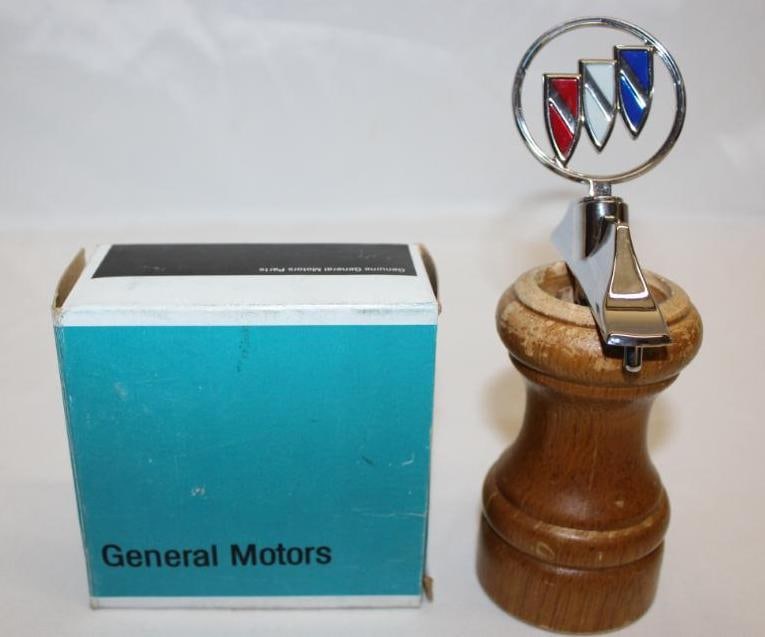 1982-1983 Buick Hood Ornament NOS: 4" x 4" x 2", genuine GM parts