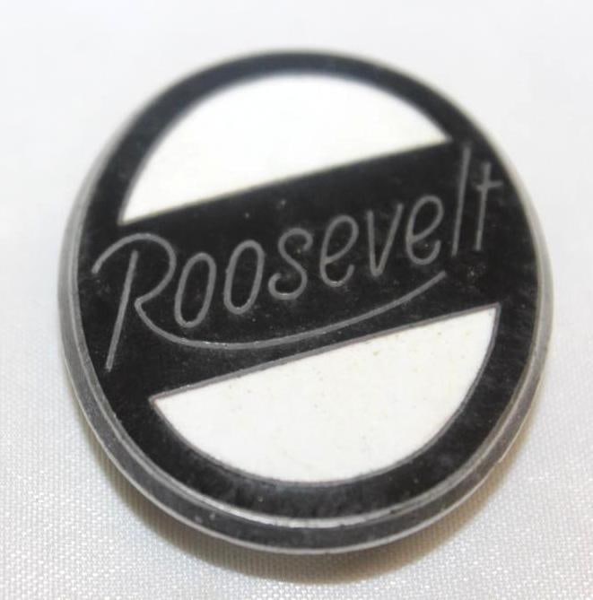 1930 Marmon Roosevelt Radiator Emblem Badge (1 of 2)