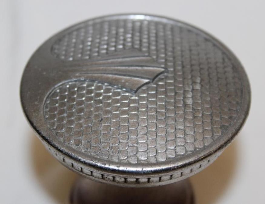 1929 Nash Radiator Cap (1 of 4)