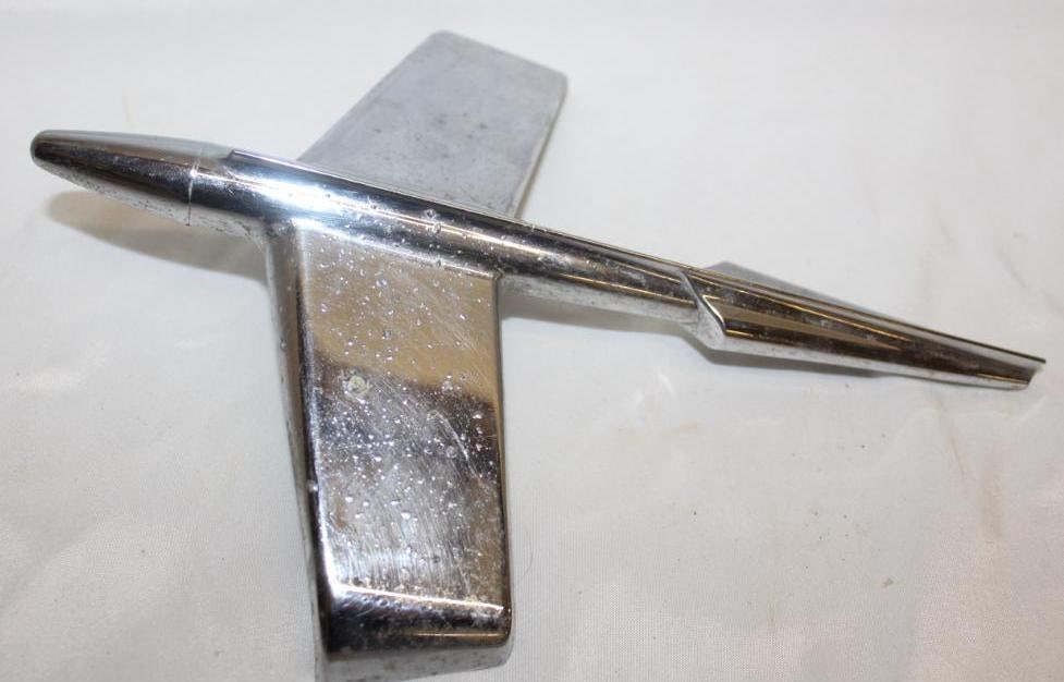 Stylized Rocket Automobile Accessory Hood Ornament (1 of 4)