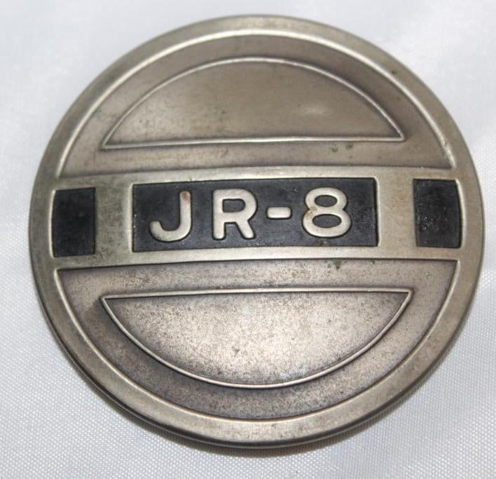 1925-1927 Locomobile Jr-8 Hubcap Emblem Badge: 2.5" diameter