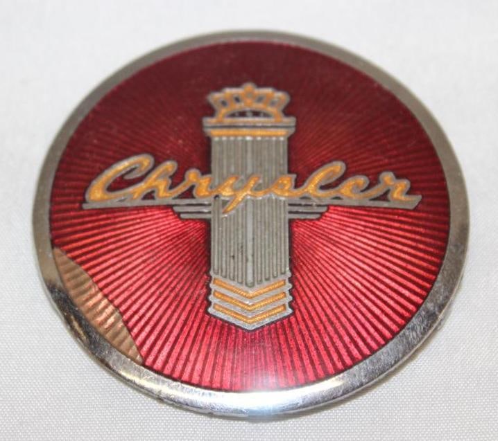 1940 Chrysler Traveler New Yorker Horn Button Emblem Badge (1 of 2)