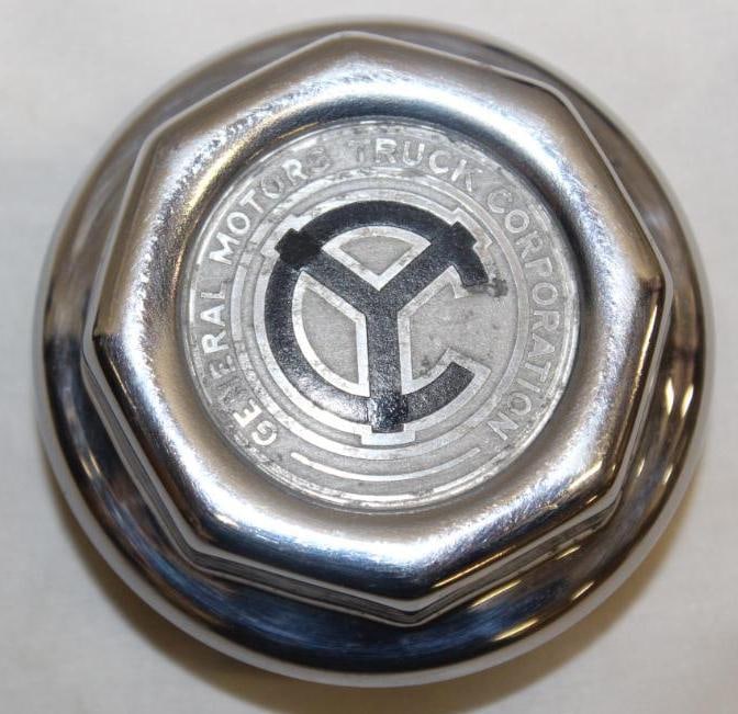 1920's Yellow Coach General Motors Automobile Threaded Hubcap: 3" Diameter