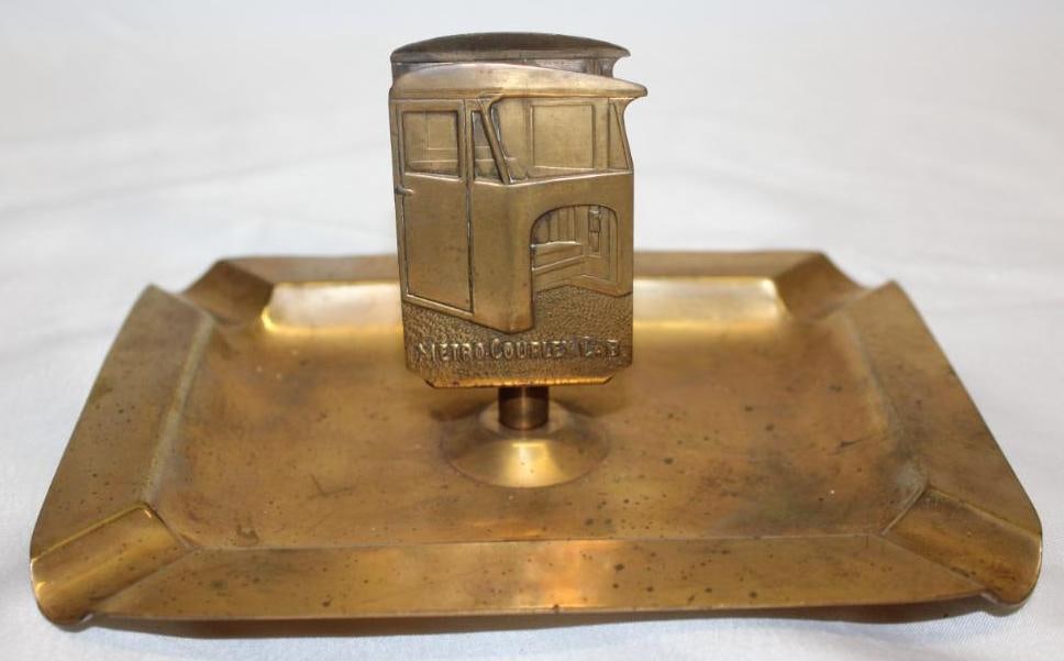 Metro Couplex Cab Figural Advertising Ashtray: 3" x 6.5" x 5"
