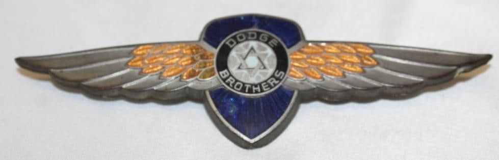 1931-1932 Dodge Brothers 8 Radiator Emblem Badge (1 of 2)
