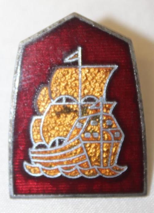 1949 Chrysler Plymouth Trunk Emblem Badge (1 of 2)