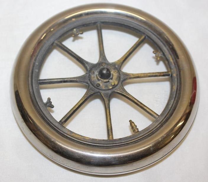 United States Tires Figural Advertising Tire Ashtray (1 of 5)