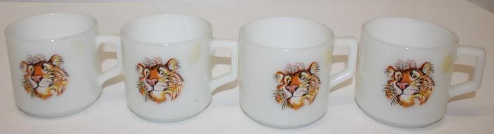Group of 4 Esso Tiger Coffee Mugs (1 of 4)