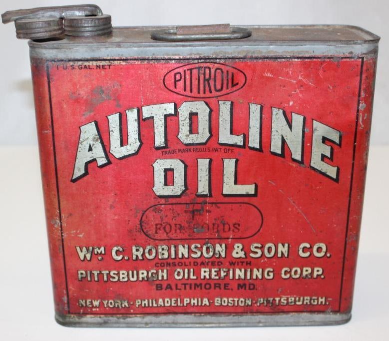 Autolene for Fords One Gallon Motor Oil Can: The front displays well with some wear. The reverse has heavy wear and discoloration