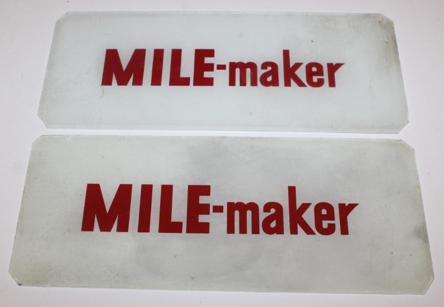 Pair of Marathon Mile-Maker Gas Pump Ad Glass (1 of 2)