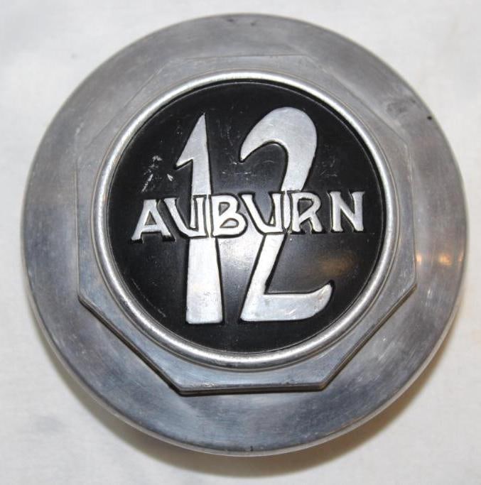 Auburn 12 Threaded Automobile Hubcap (1 of 2)