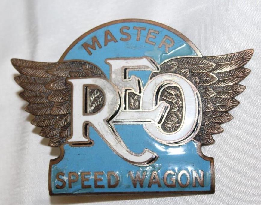 1929 REO Master Speed-Wagon Truck Radiator Emblem Badge (1 of 2)