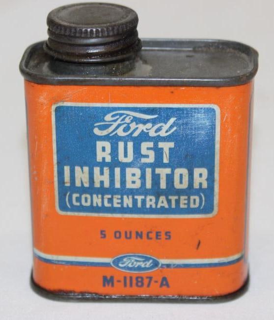 Ford Rust Inhibitor 5 oz Oil Can: It has some light wear and fading.
