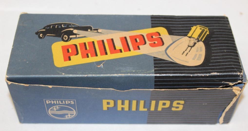 NOS Phillips Advertising Automobile Graphic Light Bulb Display Box (1 of 5)