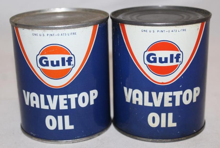 Group of 2 Gulf Valve Top Oil Cans (1 of 2)