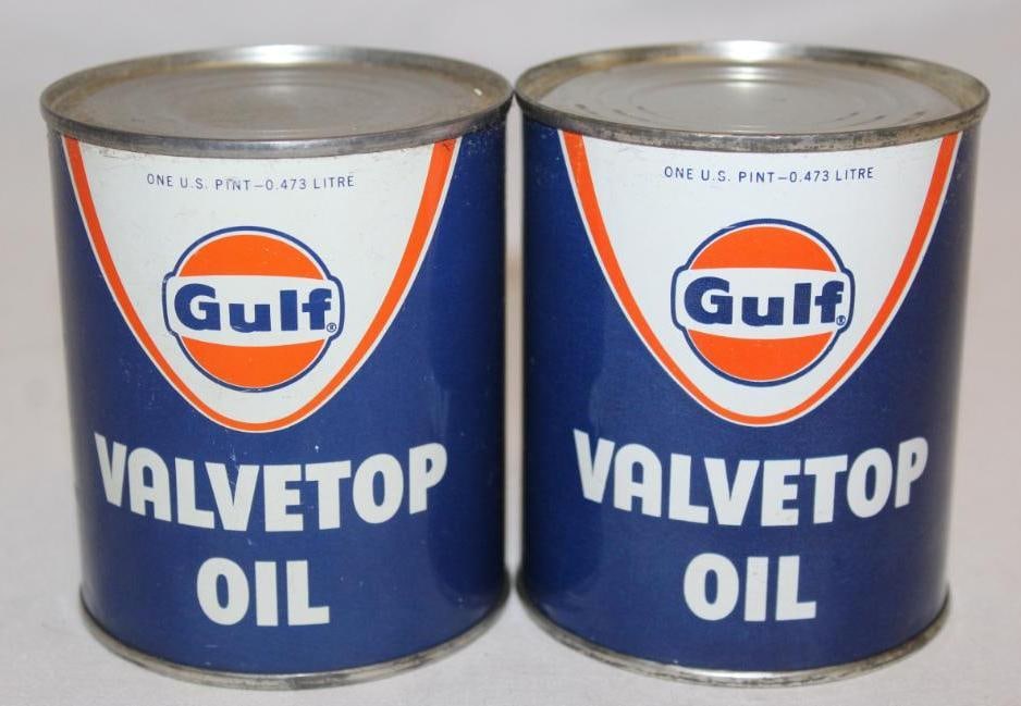 Group of 2 Gulf Valve Top Oil Cans (1 of 2)