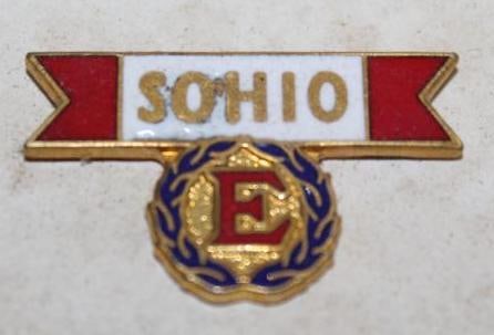 Sohio WWII Army Navy Excellence Award Pin Badge (1 of 2)