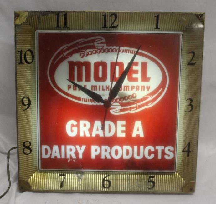 Model Dairy Milk Advertising Light-Up Clock (1 of 5)