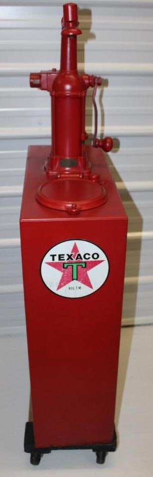 Bennett Oil Lubester Restored to Texaco (1 of 5)