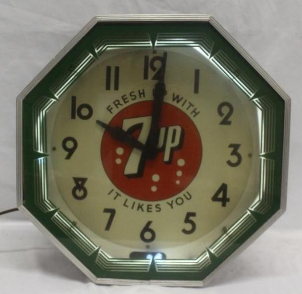 7-Up Soda Neon Advertising Light-Up Clock (1 of 5)