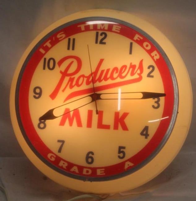 Grade A Producers Milk Advertising Light-Up Clock (1 of 5)