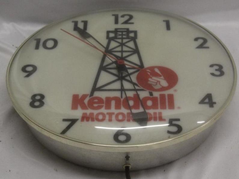 Kendall Motor Oil Advertising Light-Up Clock (1 of 4)