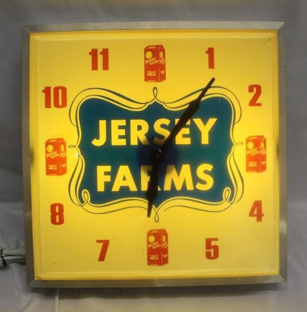 Jersey Farms Dairy Milk Advertising Light-Up Clock (1 of 5)