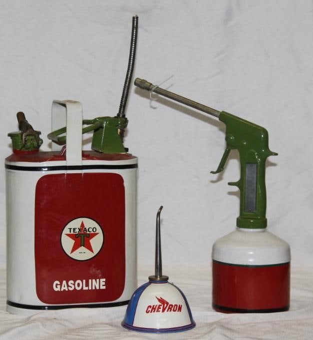 Group of 3 Restored Oiler Cans Texaco, Chevron (1 of 2)