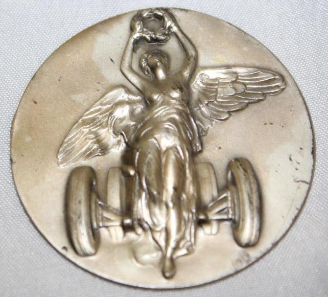 Early 1900's Figural Automobile Badge Italy (1 of 2)