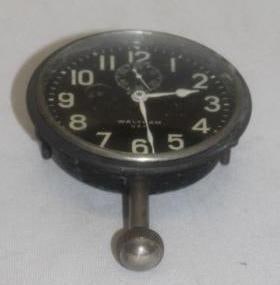 1918 Waltham Automobile 8 Day Dash Clock (1 of 4)