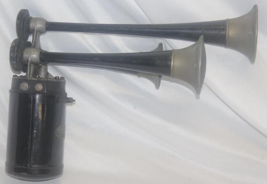 Spartan 3 Tone Musical Horn (1 of 5)