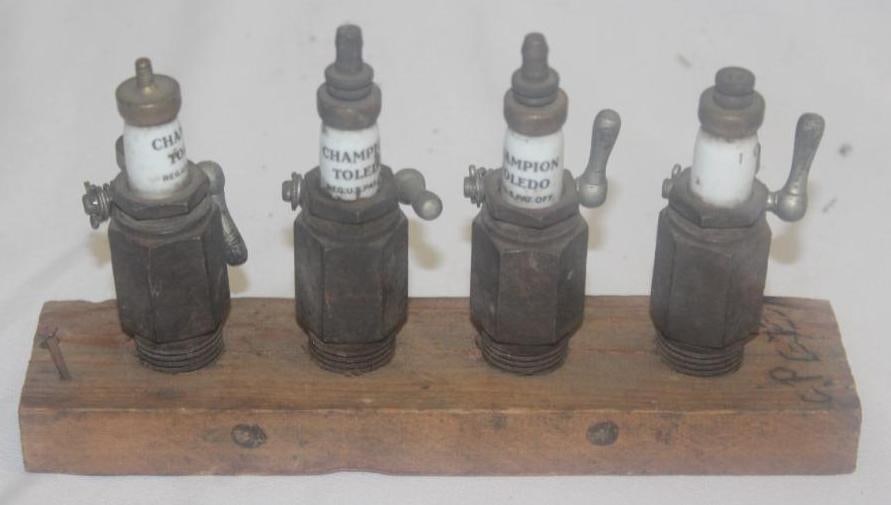 Set of 4 Champion Toledo Primer Cup Spark Plugs (1 of 4)
