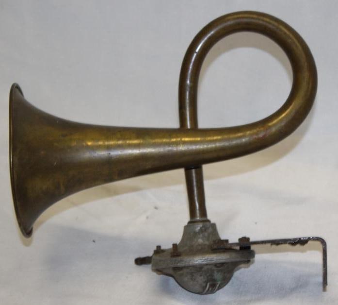 Brass Accessory Dapco Brass Horn (1 of 5)