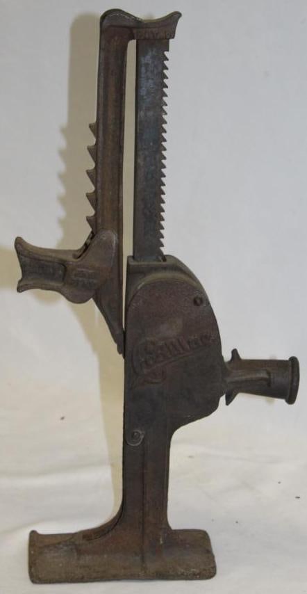 Early Cadillac Motor Car Co Cast Iron Jack Buckeye (1 of 5)